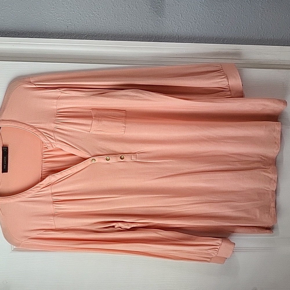 Thin mid sleeve top